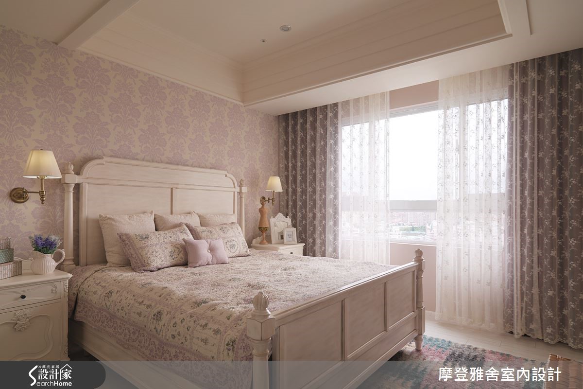 在台北這個 50 坪的家，女主人長期生活於國外，她從異